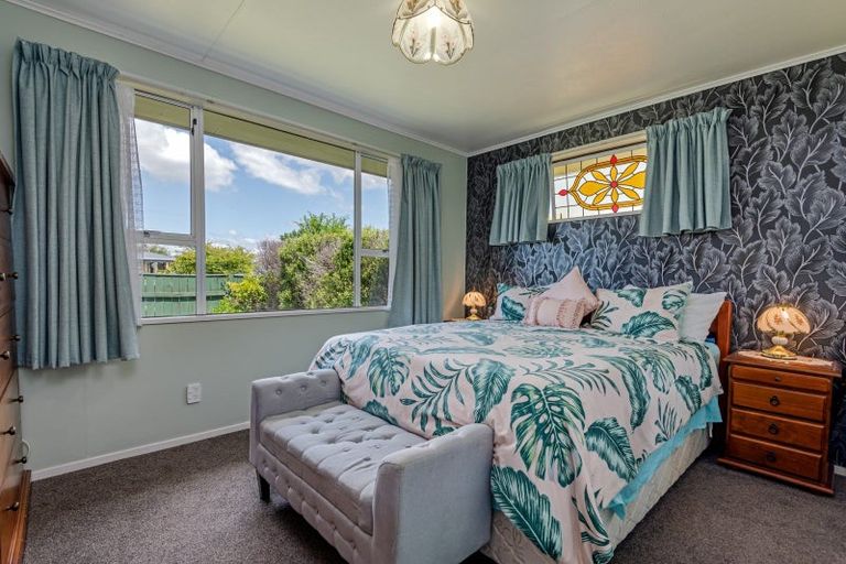 Photo of property in 43 Benmore Avenue, Cloverlea, Palmerston North, 4412