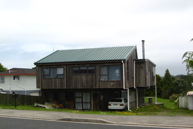 Photo of property in 5 Shakespear Road, Army Bay, Whangaparaoa, 0930