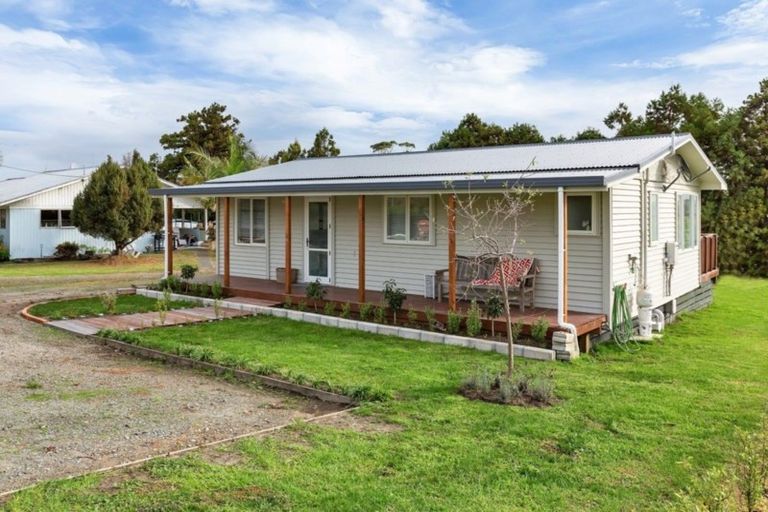 Photo of property in 125 Marsden Point Road, Ruakaka, 0116