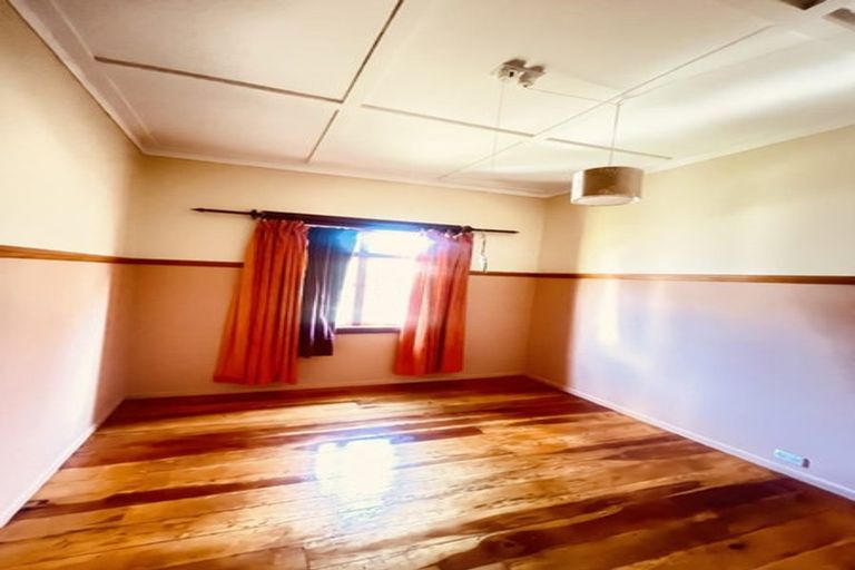 Photo of property in 115 Weymouth Road, Manurewa, Auckland, 2102