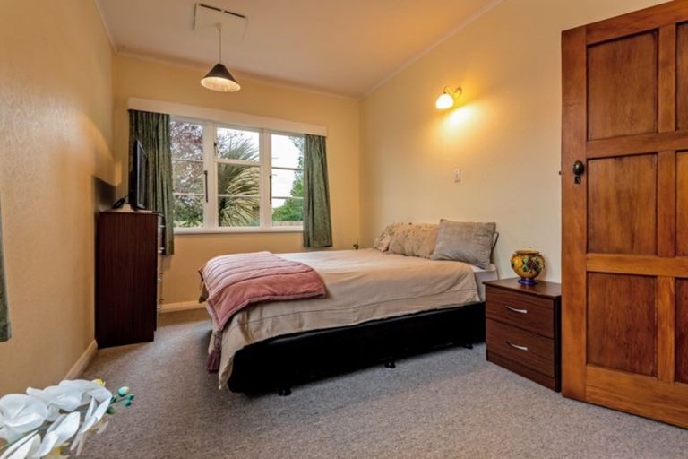 Photo of property in 35 Savage Crescent, West End, Palmerston North, 4412