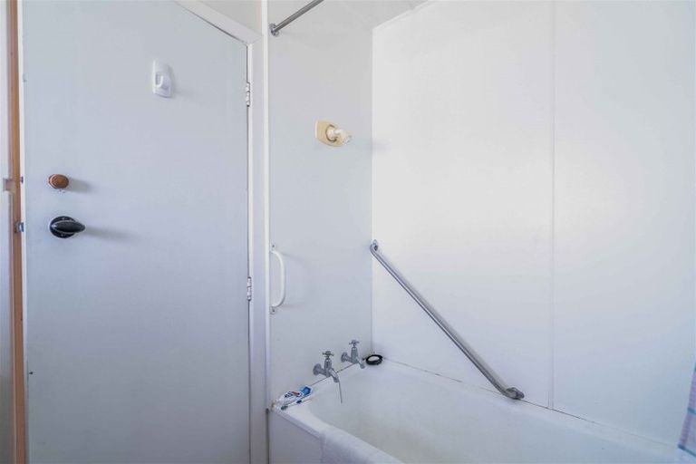 Photo of property in 8 Manapouri Street, Strathern, Invercargill, 9812