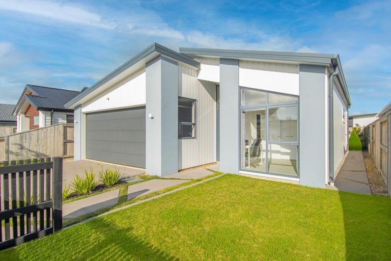Photo of property in 26 Knightia Drive, Papamoa Beach, Papamoa, 3118
