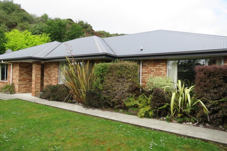 Photo of property in 20 Coal Street, Reefton, 7830