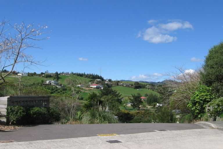 Photo of property in 39 Snowden Street, Ohauiti, Tauranga, 3112