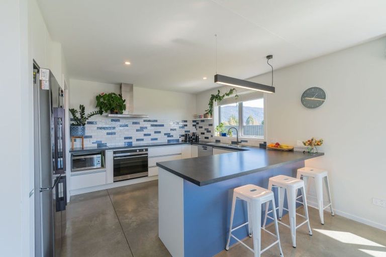 Photo of property in 11 Breaksea Street, Te Anau, 9600