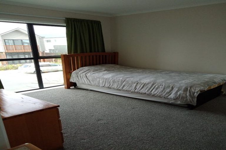 Photo of property in 32 Liquidambar Drive, Hobsonville, Auckland, 0616