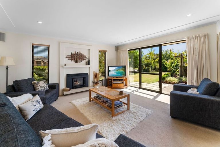 Photo of property in 38 Hollybush Drive, Brightwater, 7022