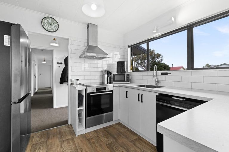 Photo of property in 16 Lanark Crescent, Tamatea, Napier, 4112