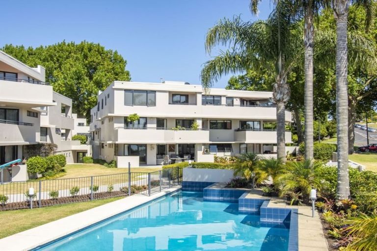 Photo of property in 4/2 Sixth Avenue, Tauranga, 3110