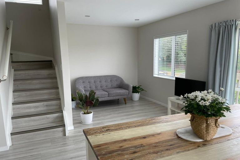 Photo of property in 10 Sequoia Place, Sunnynook, Auckland, 0620