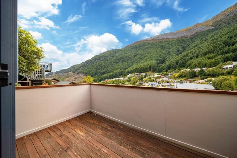 Photo of property in 221b Fernhill Road, Sunshine Bay, Queenstown, 9300