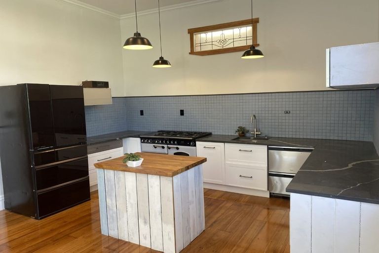 Photo of property in 9 Latham Street, Napier South, Napier, 4110