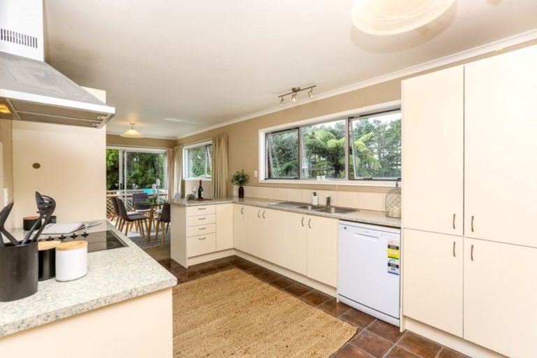 Photo of property in 17 Linda Street, Oakura, 4314