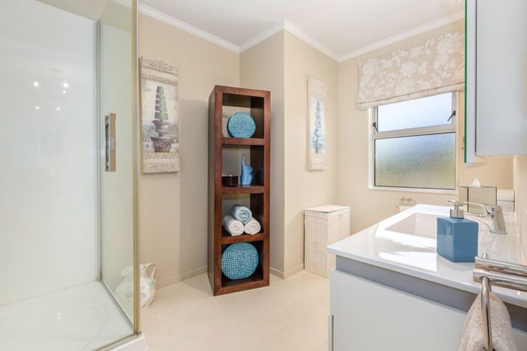 Photo of property in 15 Bosun Terrace, Whitby, Porirua, 5024