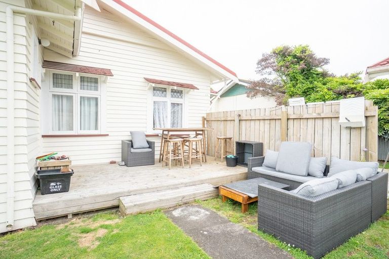 Photo of property in 19 South Street, West End, Palmerston North, 4410