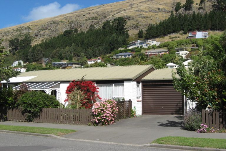 Photo of property in 2/7 Sumnervale Drive, Sumner, Christchurch, 8081