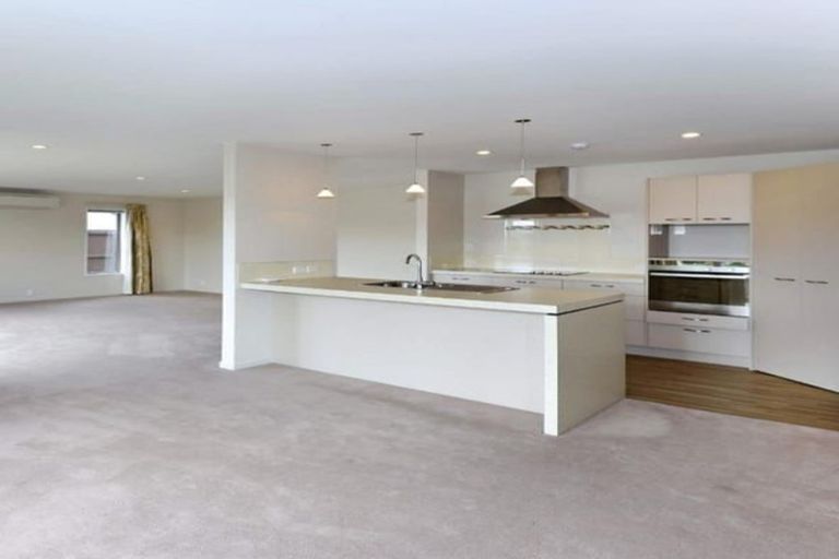 Photo of property in 56 Rannoch Drive, Broomfield, Christchurch, 8042