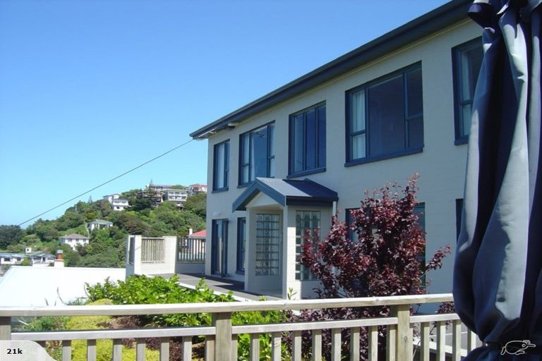 Photo of property in 80 Farnham Street, Mornington, Wellington, 6021