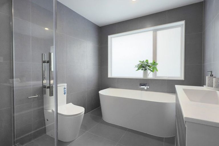 Photo of property in 36 Baumea Rise, Massey, Auckland, 0614