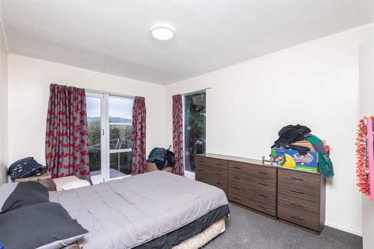 Photo of property in 86 Black Rock Road, Newlands, Wellington, 6037