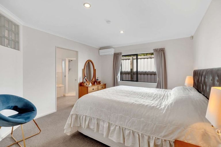 Photo of property in 4 Barry Curtis Place, Levin, 5510