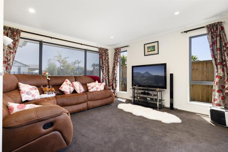 Photo of property in 10 Sophora Place, Papamoa Beach, Papamoa, 3118