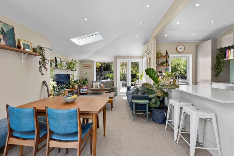 Photo of property in 6 Ardross Avenue, Khandallah, Wellington, 6035