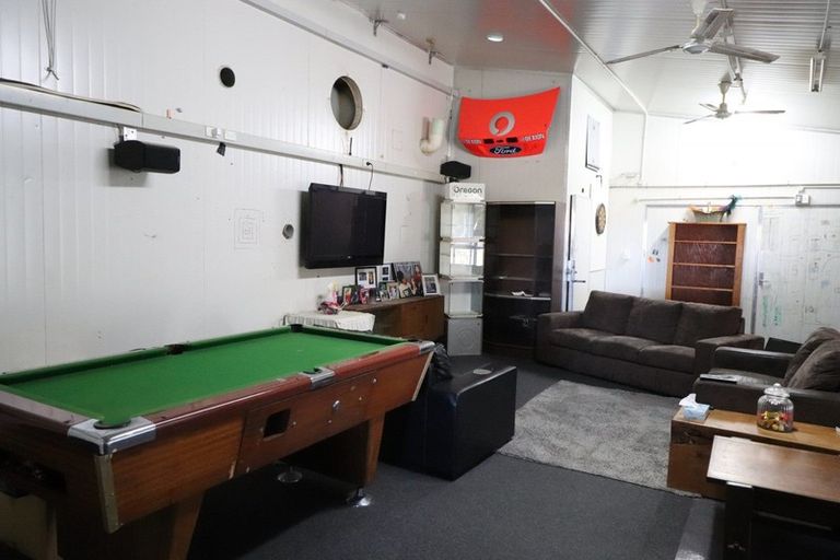 Photo of property in 129 Pasture Street, Lumsden, 9730