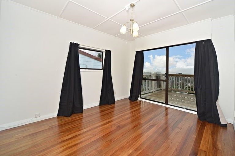 Photo of property in 25 Hillcrest Road, Hatfields Beach, Orewa, 0931