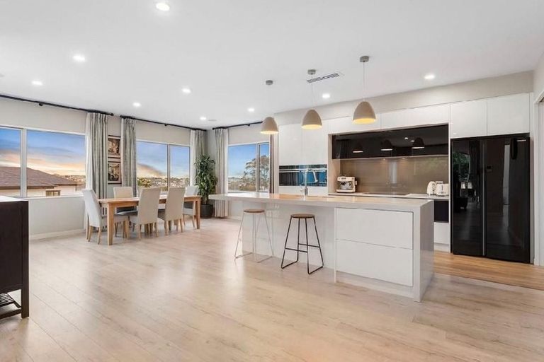 Photo of property in 120c Fairview Avenue, Fairview Heights, Auckland, 0632