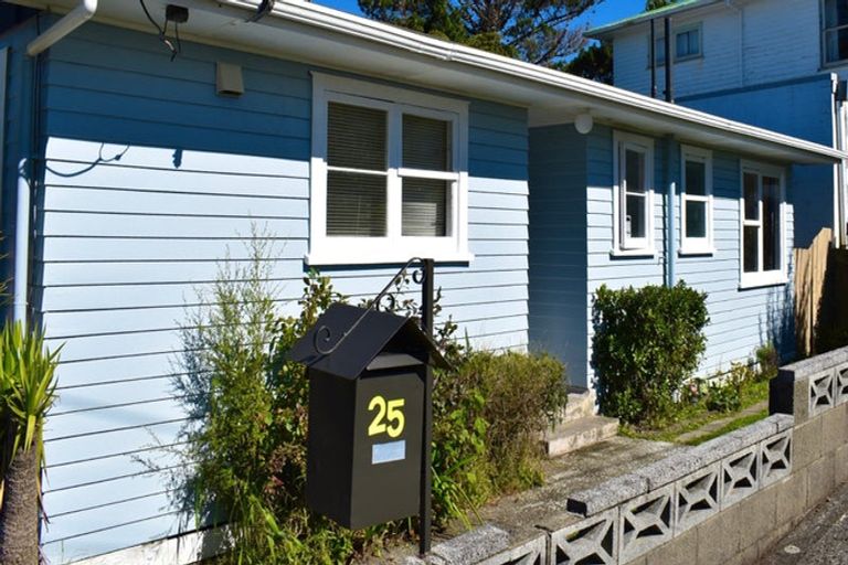 Photo of property in 25 Amundsen Grove, Stokes Valley, Lower Hutt, 5019