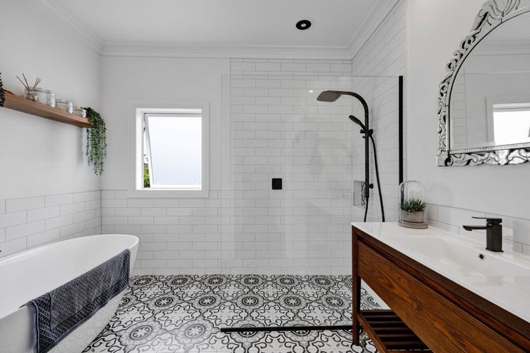 Photo of property in 1305b South Road, Kaitake, New Plymouth, 4374