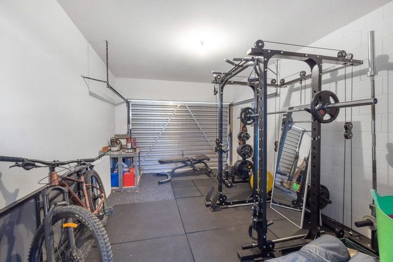 Photo of property in 1/86 Avonhead Road, Avonhead, Christchurch, 8042