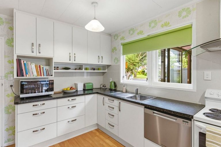 Photo of property in 44 Tui Road, Raumati Beach, Paraparaumu, 5032