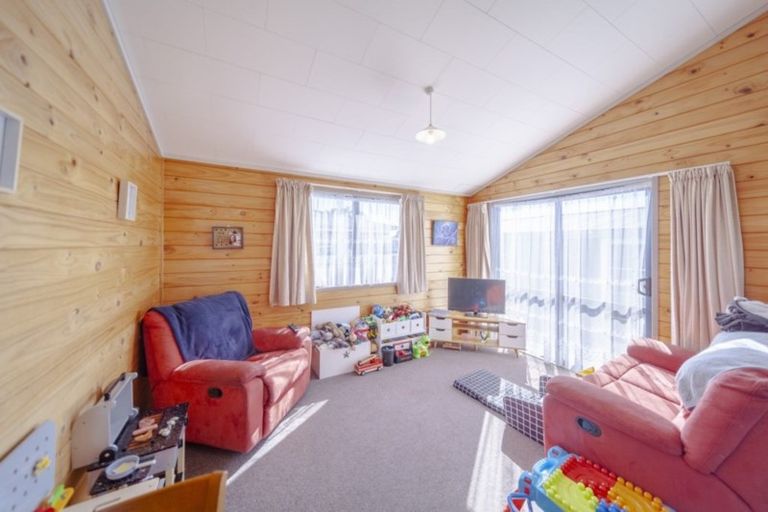 Photo of property in 18 Davidson Avenue, Pirimai, Napier, 4112