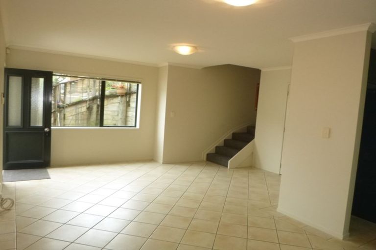 Photo of property in 22 Catrina Avenue, Birkenhead, Auckland, 0626