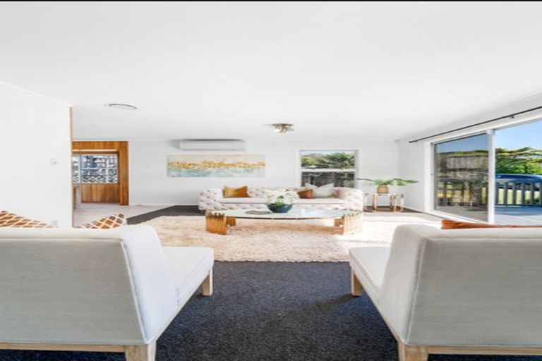 Photo of property in 10 Helvetia Drive, Browns Bay, Auckland, 0630