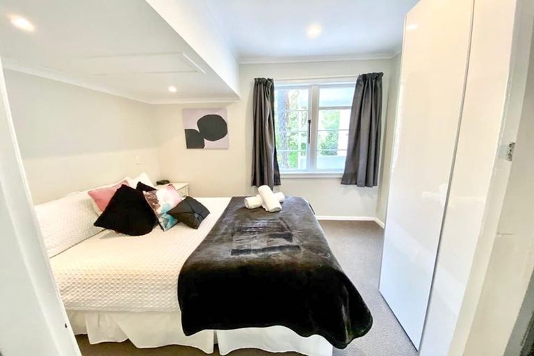 Photo of property in 30 Lyndhurst Road, Tawa, Wellington, 5028