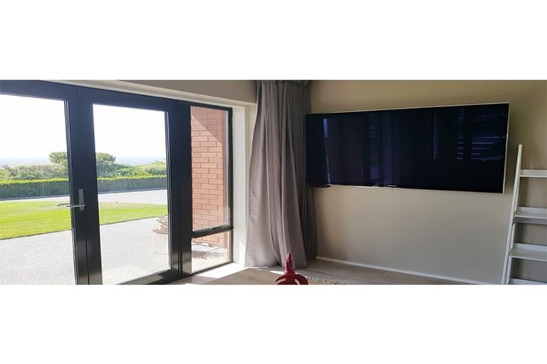 Photo of property in 30 Harry Ell Drive, Cashmere, Christchurch, 8022