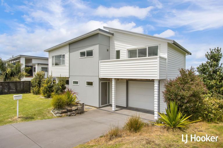 Photo of property in 45 Mayor View Terrace, Waihi Beach, 3611