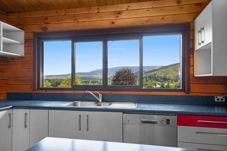 Photo of property in 26 Shields Street, Clyde, 9330