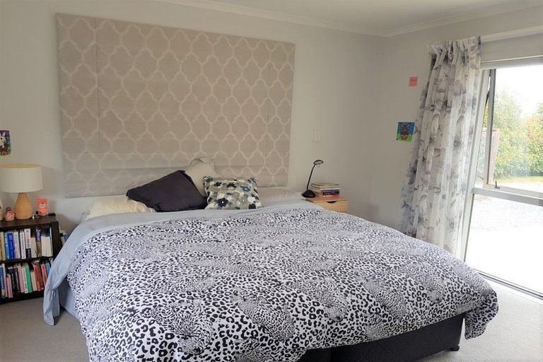 Photo of property in 1229 Moonshine Road, Judgeford, Porirua, 5381