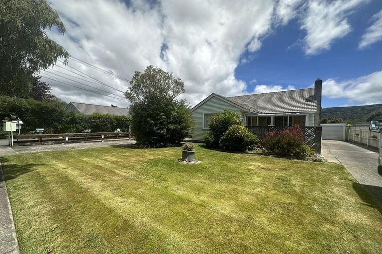 Photo of property in 31 Stephen Street, Trentham, Upper Hutt, 5018