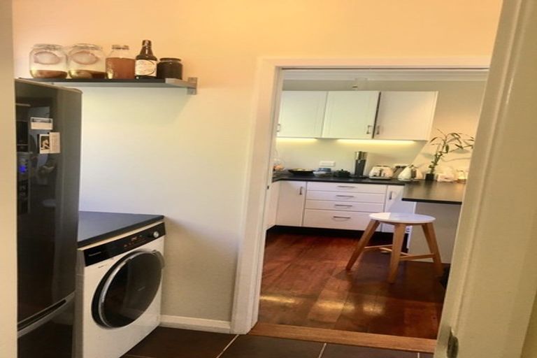 Photo of property in 40 Jackson Street, Island Bay, Wellington, 6023