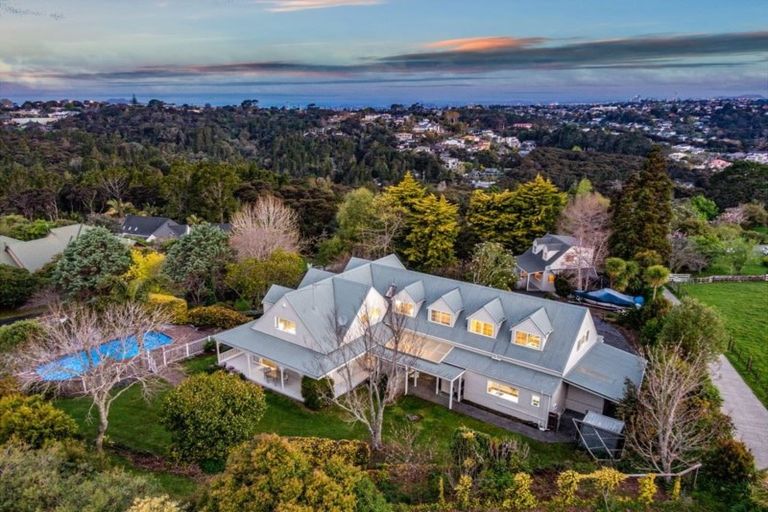 Photo of property in 7 Dene Court Lane, Greenhithe, Auckland, 0632