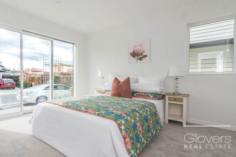 Photo of property in 17 Kearns Drive, Hobsonville, Auckland, 0616