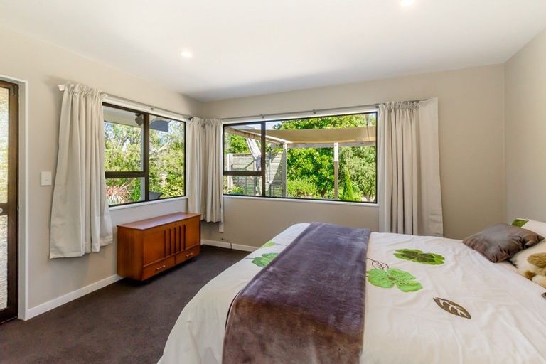 Photo of property in 122 Ratanui Road, Paraparaumu, 5032