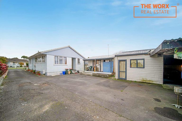 Photo of property in 53 Caravelle Close, Mangere, Auckland, 2022