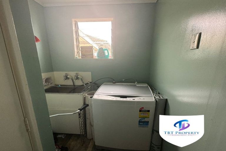 Photo of property in 696 Massey Road, Mangere, Auckland, 2022